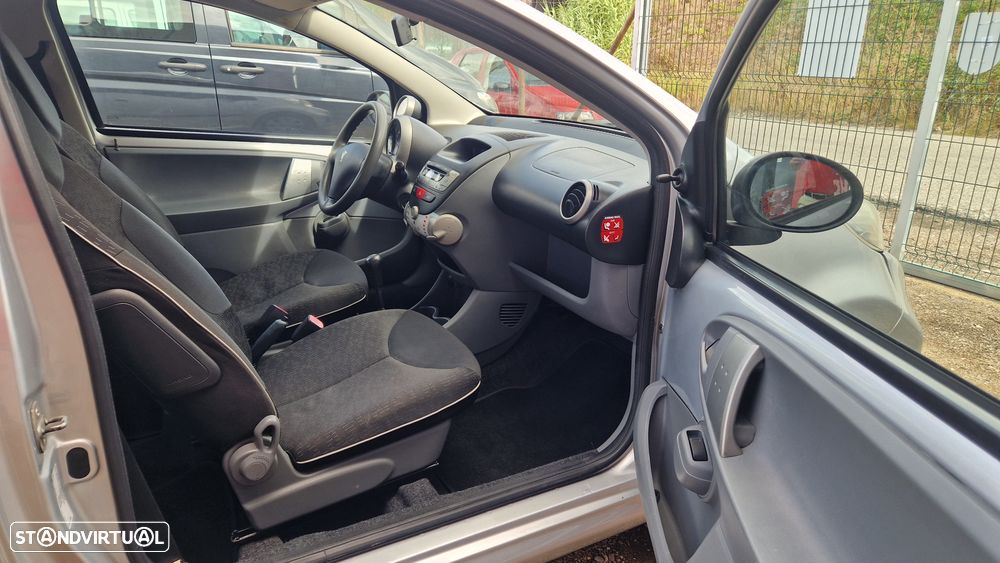 Peugeot 107 1.0 RC Line - 13