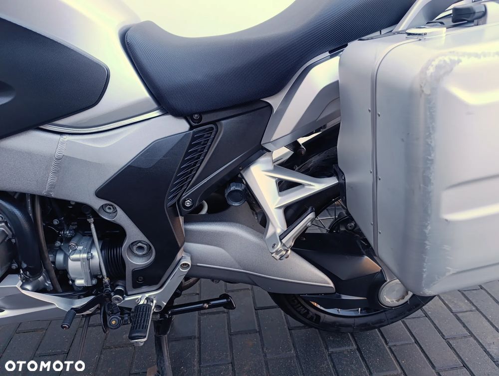 Honda VFR - 17