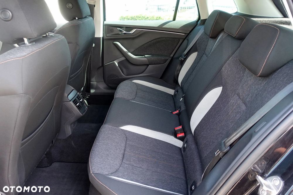 Skoda Kamiq 1.0 TSI DSG Style - 13