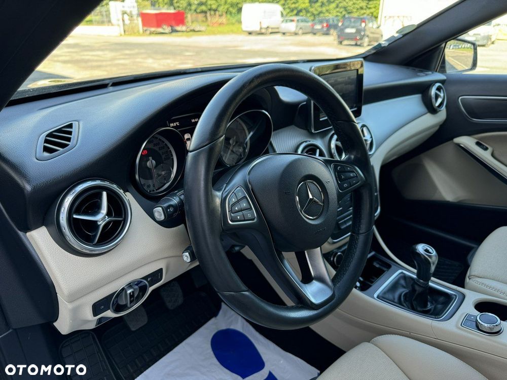 Mercedes-Benz GLA 180 (CDI) d - 19