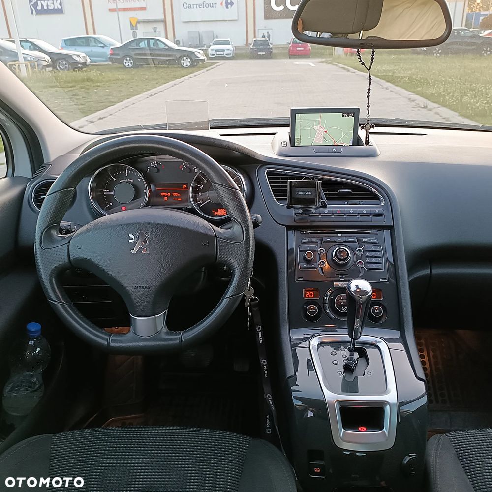 Peugeot 5008 2.0 HDi Premium + - 19