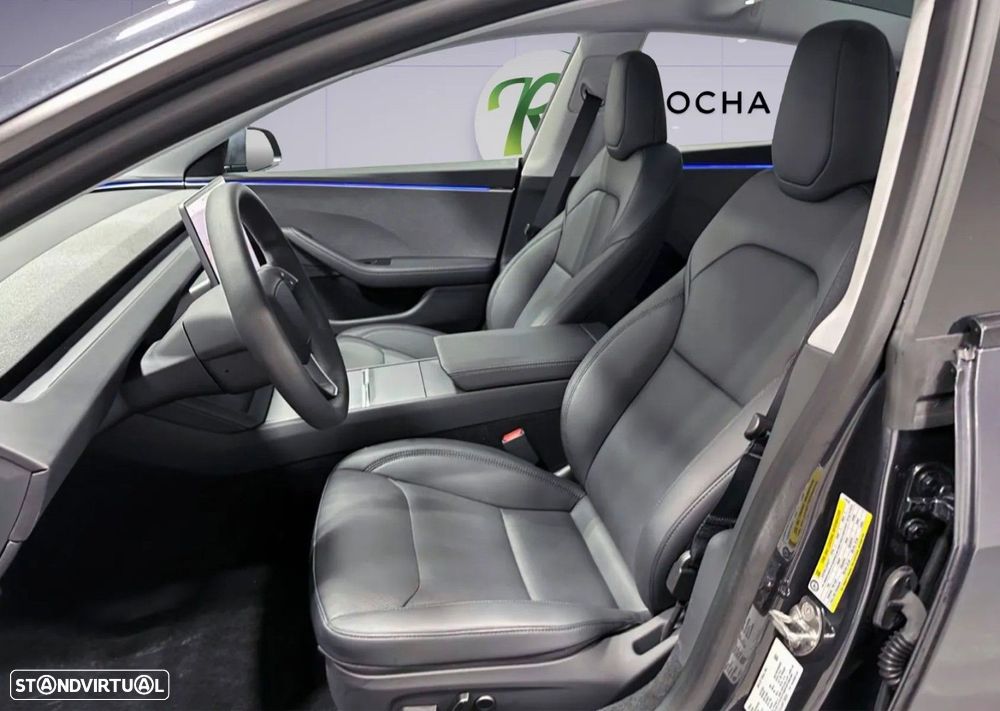 Tesla Model 3 - 6