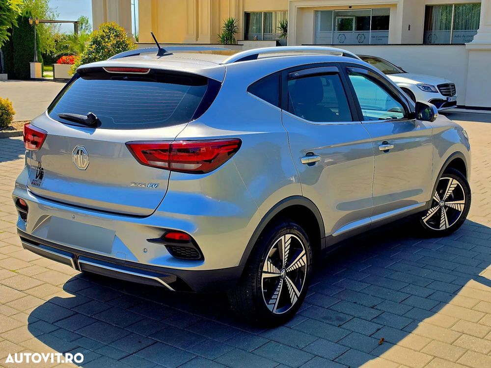 MG ZS EV - 4