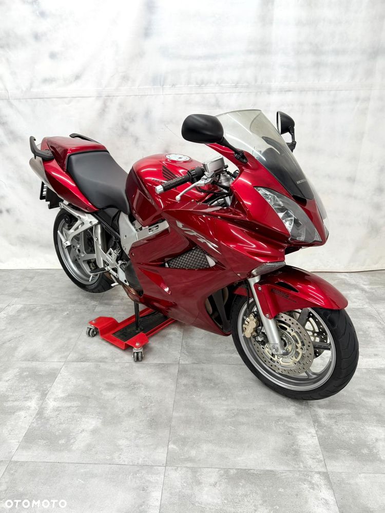 Honda VFR - 10