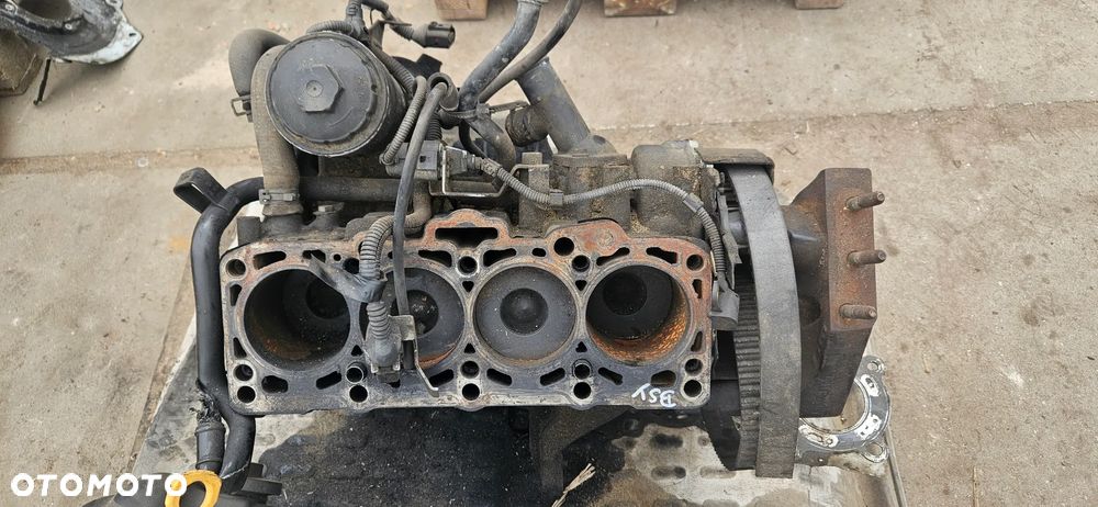 Blok dół silnika wał korbowy tłoki Mitsubishi Grandis 2,0 DID 100kW 136KM 2008r BSY - 2