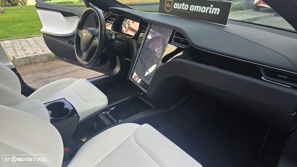 Tesla Model S Long Range - 28