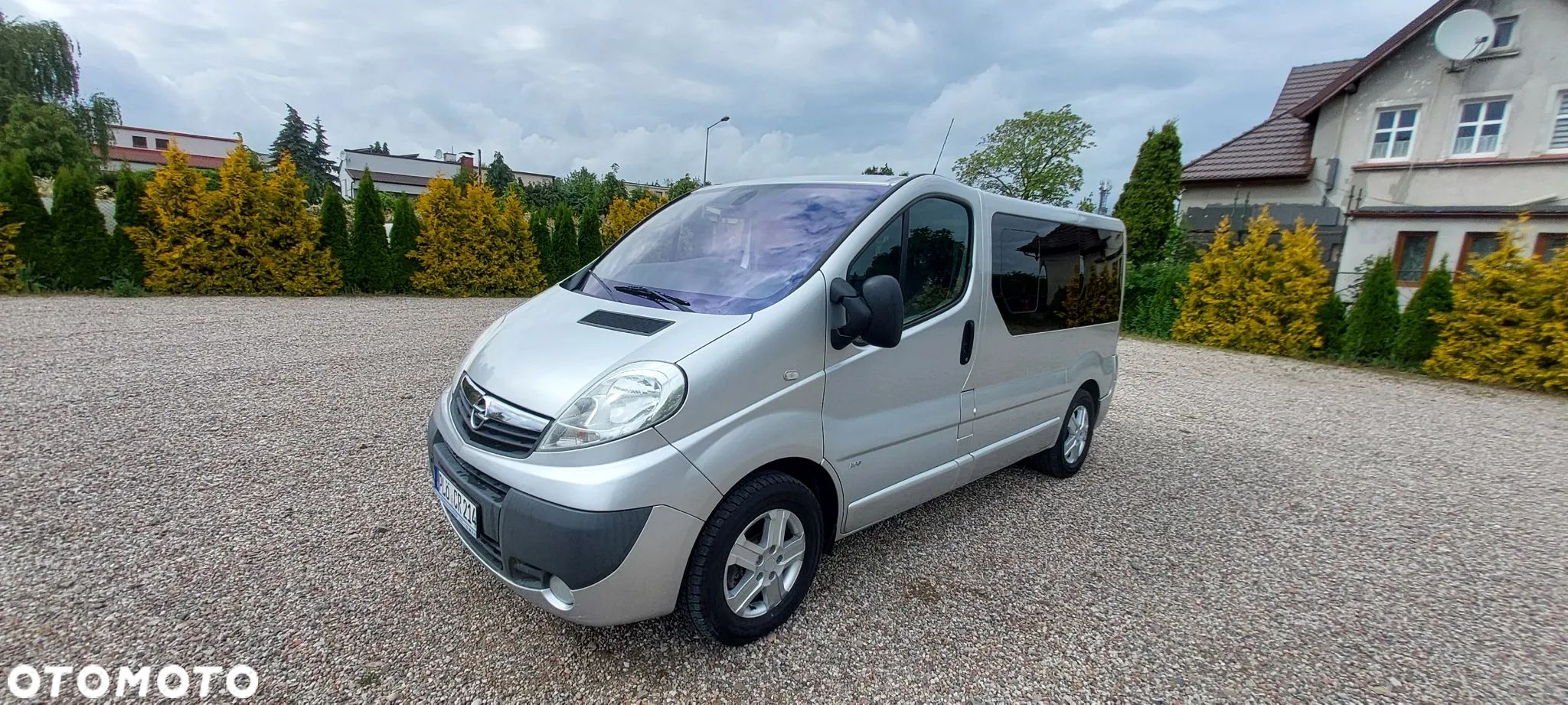 Opel Vivaro - 1