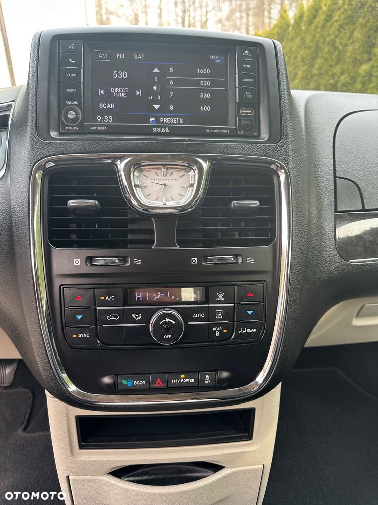 Chrysler Town & Country 3.6 Touring - 12