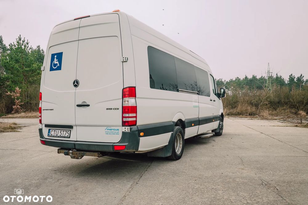 Mercedes-Benz 519 - 4
