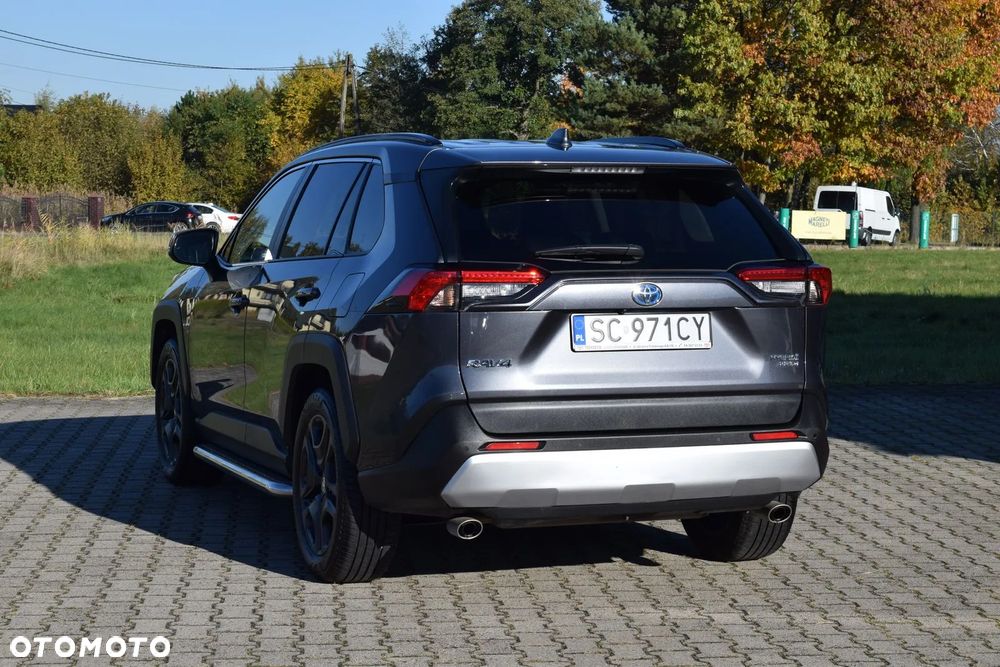 Toyota RAV4 - 11