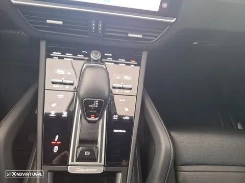 Porsche Cayenne Coupé E-Hybrid Platinum Edition - 19