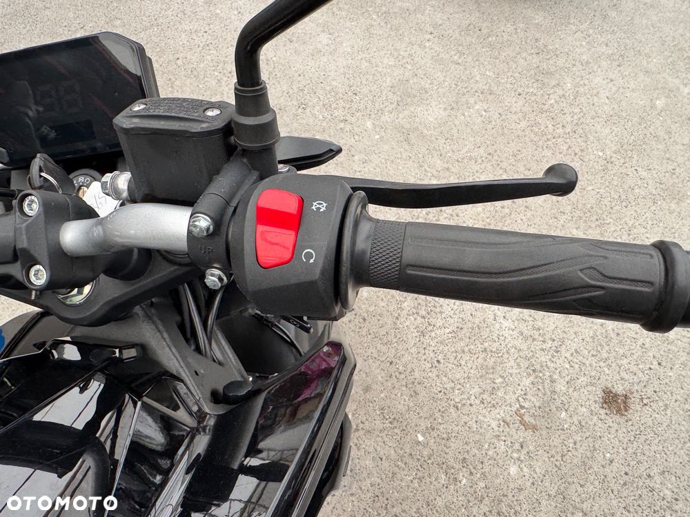 VOGE R125 - 9