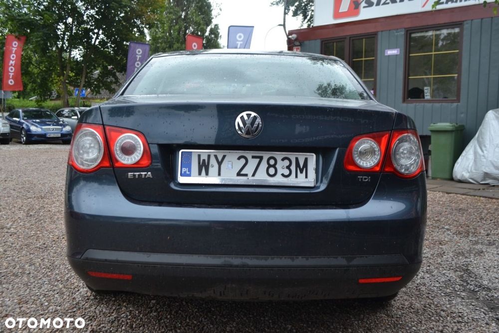 Volkswagen Jetta - 5