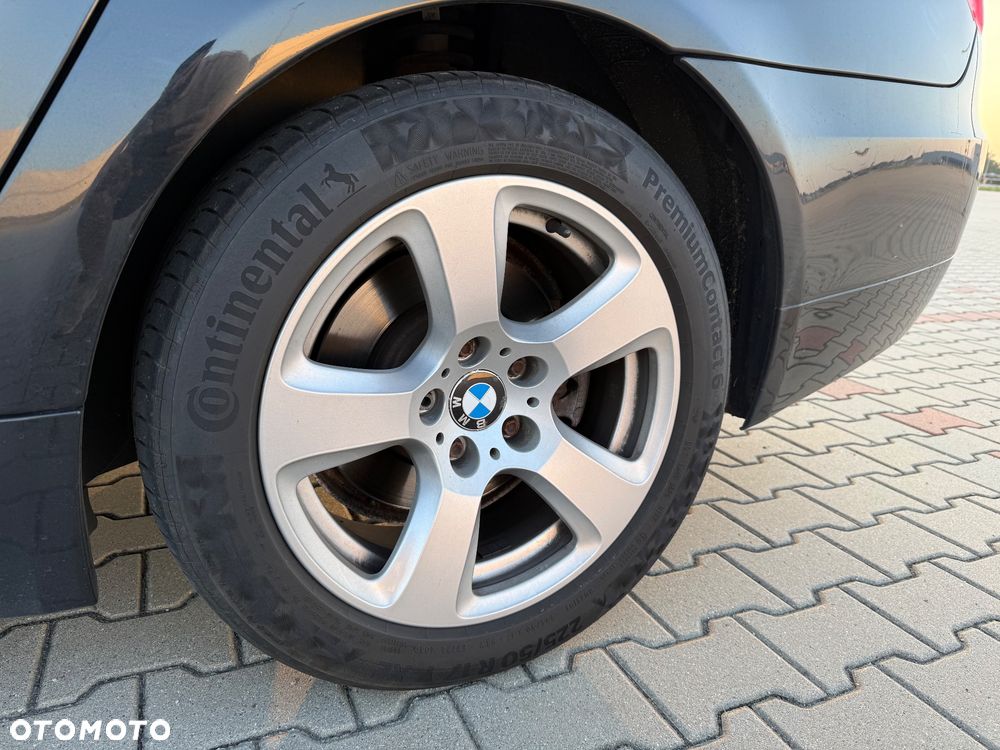 BMW Seria 5 525i - 24