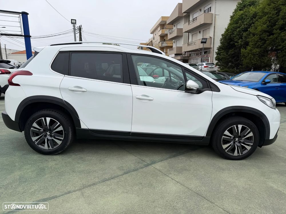 Peugeot 2008 PureTech 130 Stop&Start EAT6 Allure — fotografia 8