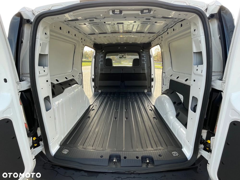 Volkswagen Caddy MAXI Cargo - 18