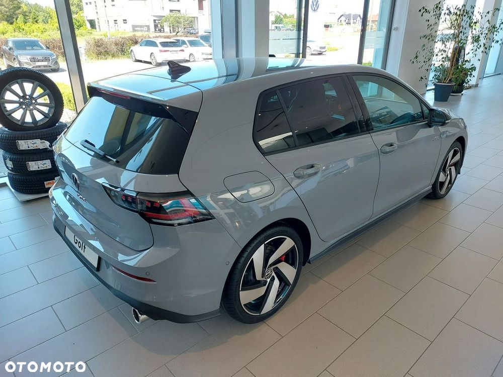 Volkswagen Golf - 7