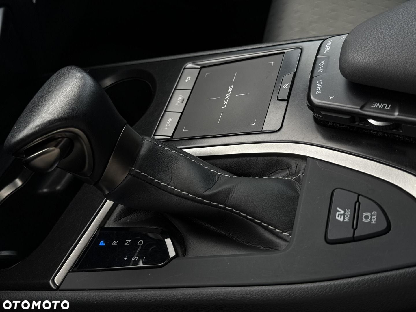 Lexus UX - 20