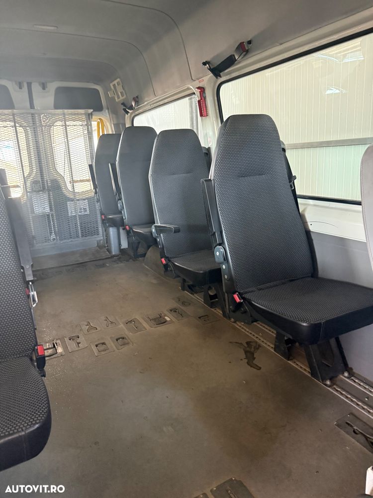 Volkswagen Crafter - 13