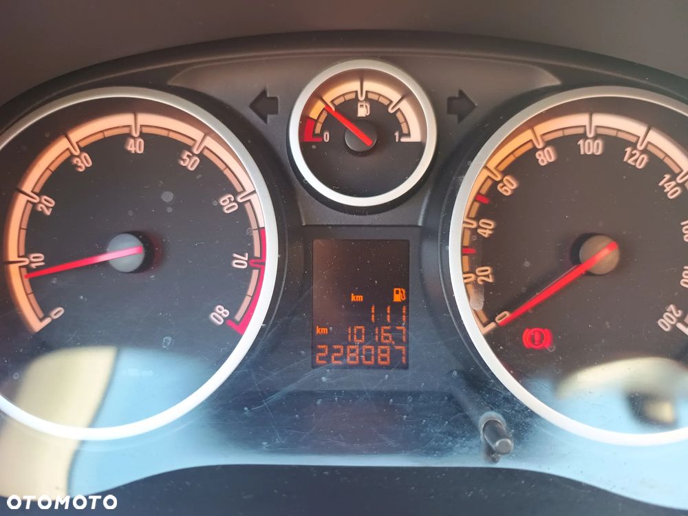 Opel Corsa 1.4 16V - 8