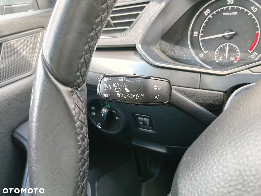 Skoda Superb 1.6 TDI DSG Ambition - 26