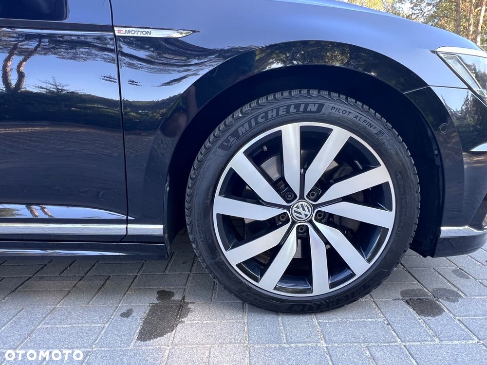Volkswagen Passat - 32