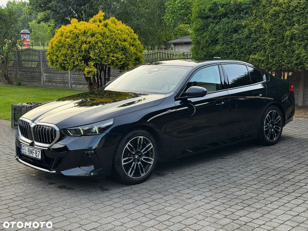 BMW Seria 5 520i mHEV - 4
