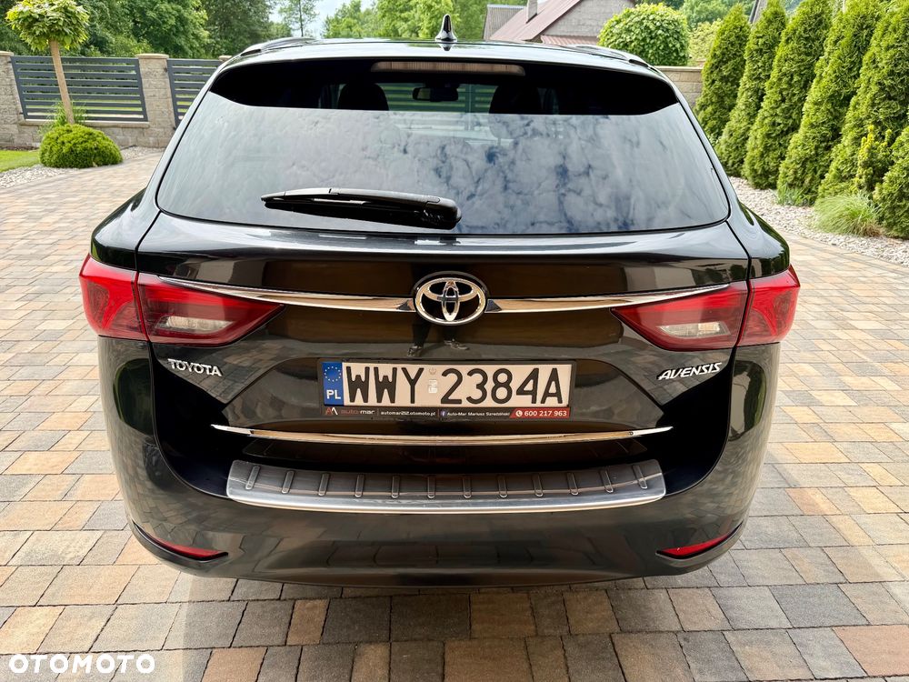 Toyota Avensis Touring Sports 1.8 Executive - 8