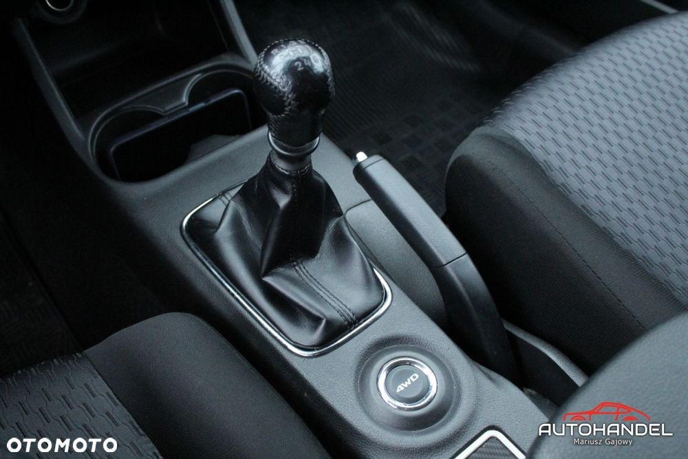 Mitsubishi Outlander - 14