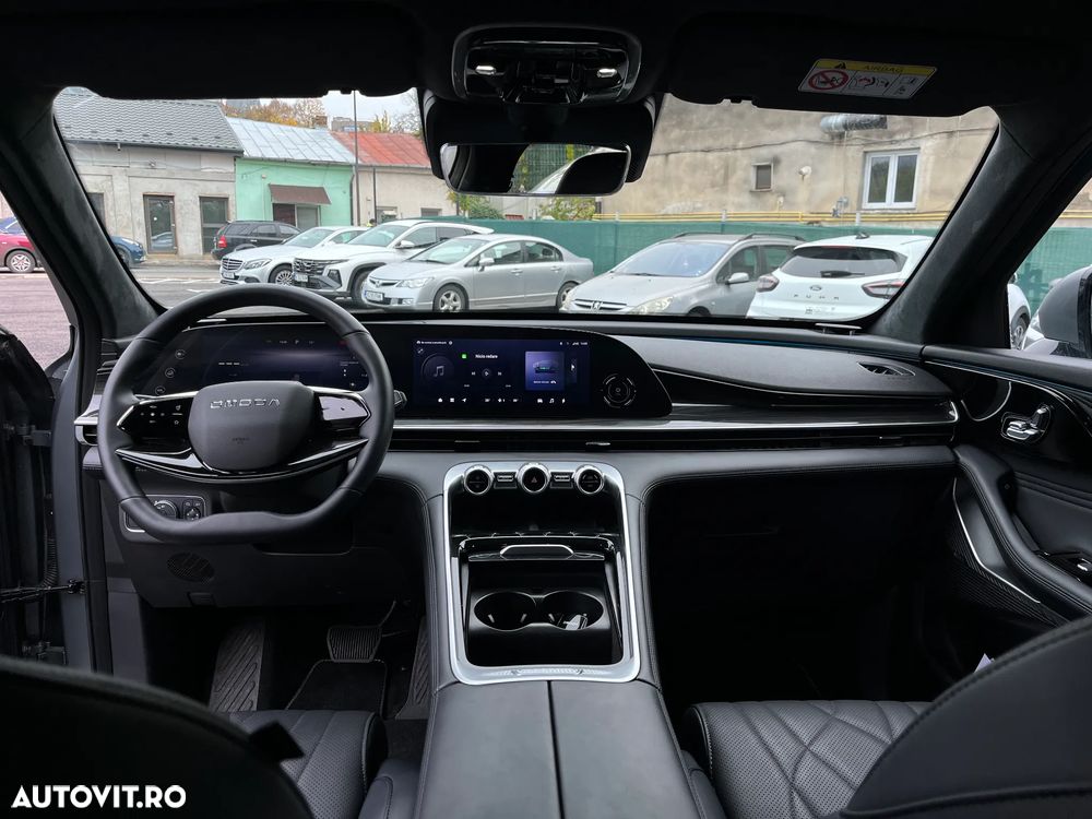 Omoda 9 1.5 TGDI 3DHT PHEV Exclusive - 12