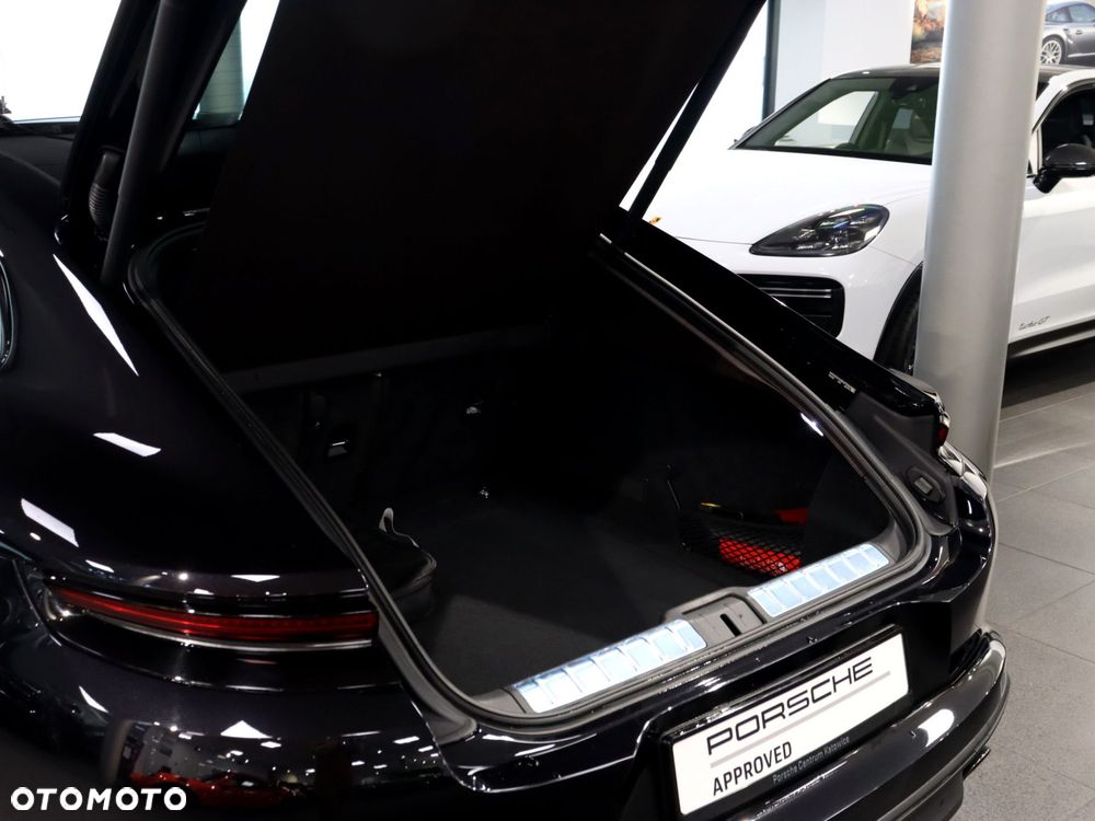 Porsche Panamera 4 E-Hybrid PHEV - 36