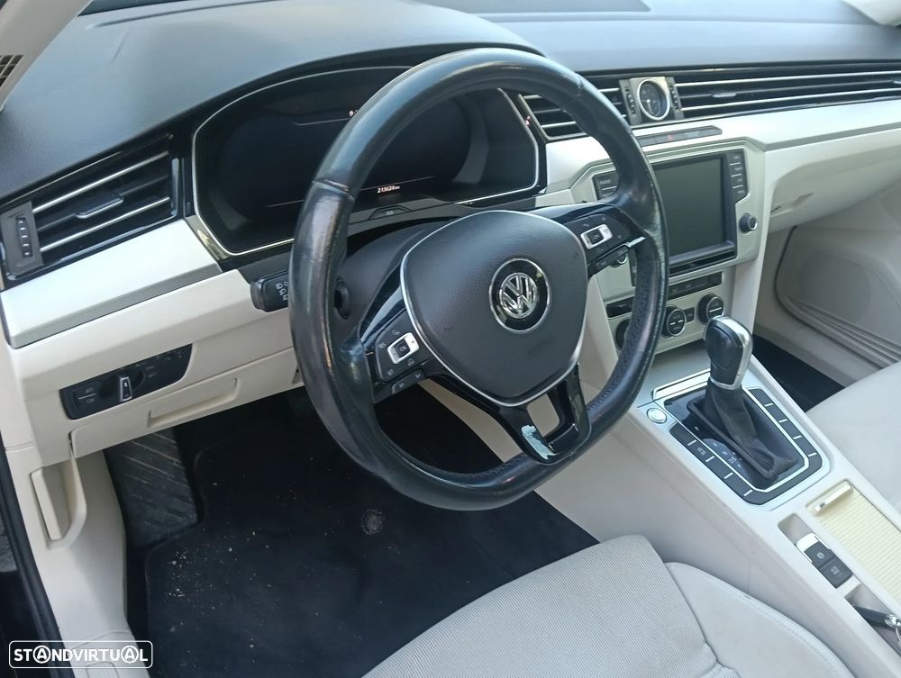 Volkswagen Passat 2.0 TDI Highline DSG — fotografia 41