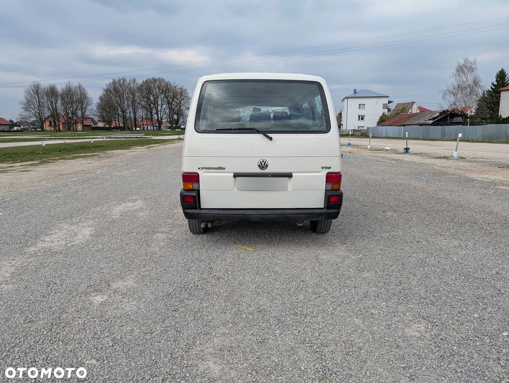 Volkswagen Caravelle - 5