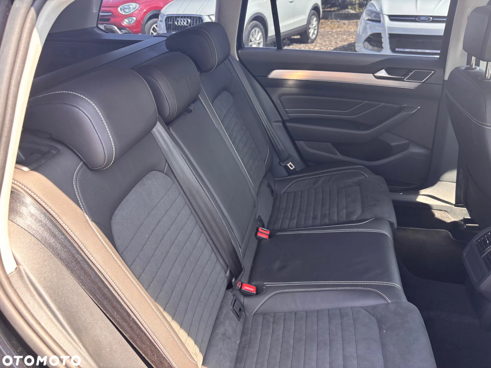 Volkswagen Passat 2.0 TSI Elegance DSG - 20