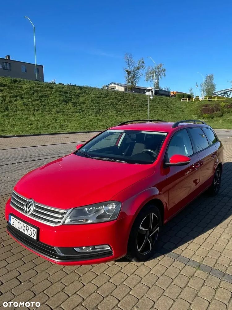 Volkswagen Passat - 1