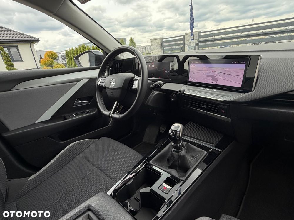 Opel Astra 1.2 Turbo Edition - 22