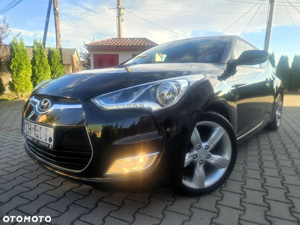 Hyundai Veloster - 3