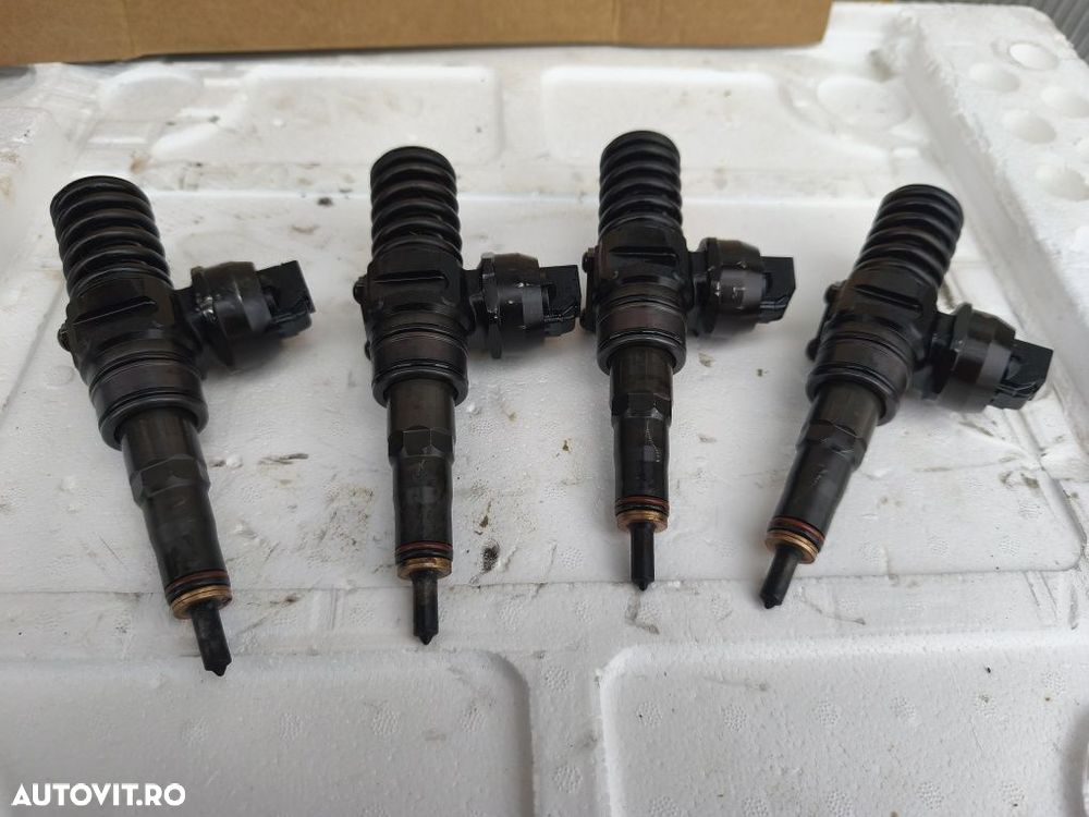 Injectoare VW Passat B6 2.0 BMP BMM Cod 038130073BQ
În stare foarte - 3