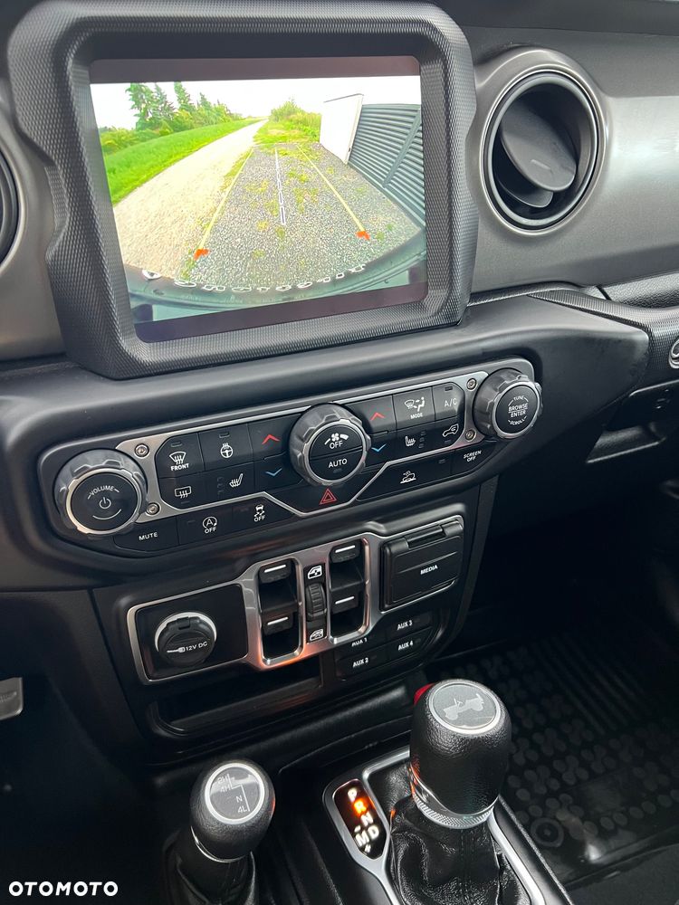 Jeep Wrangler - 15