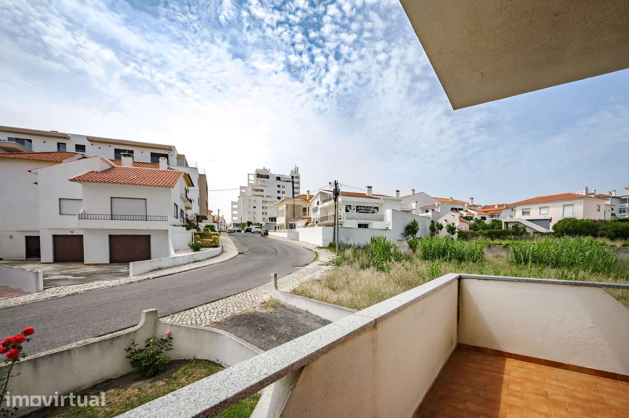 T2 com Garagem a poucos minutos da Praia da Areia Branca | Espaço, Luz - Grande imagem: 2/24