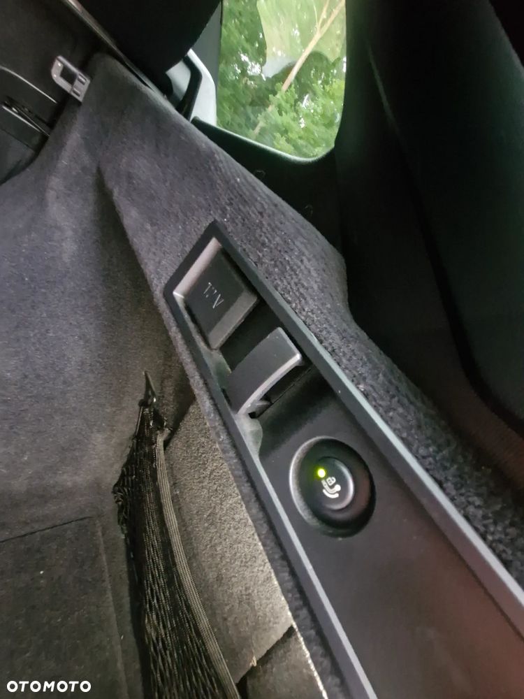 BMW Seria 3 318d M Sport Shadow - 20
