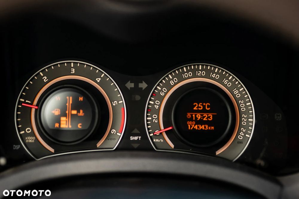Toyota Auris 1.4 D-4D Luna EU5 - 16