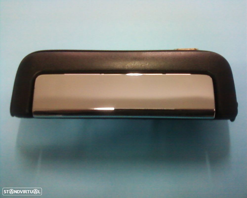 Puxador da tampa da mala Mitsubishi L200 K64 K74 NOVO - 1