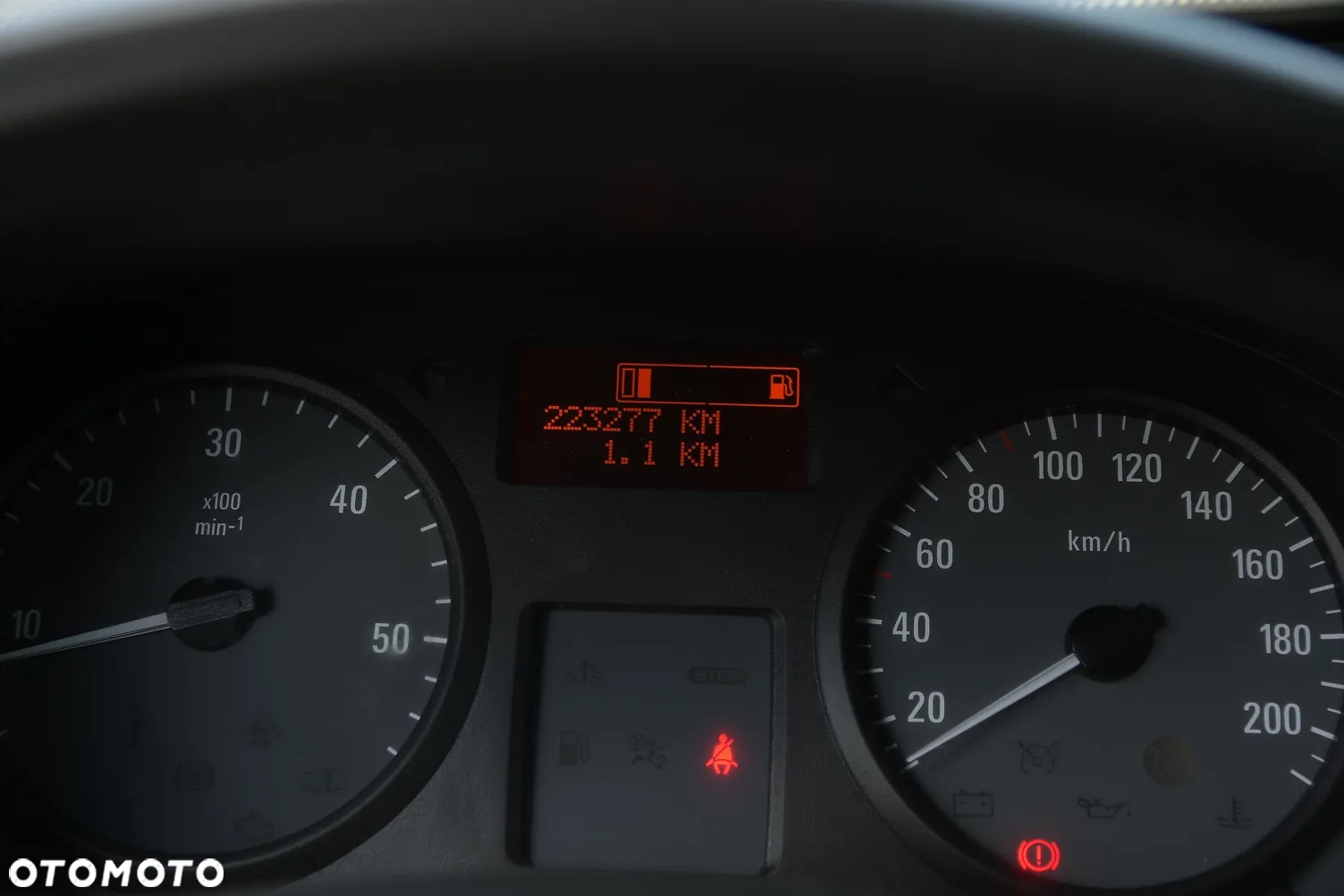 Opel Vivaro L2H1 2.9t - 28
