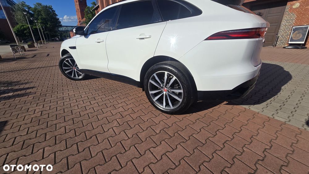 Jaguar F-Pace P250 AWD - 11