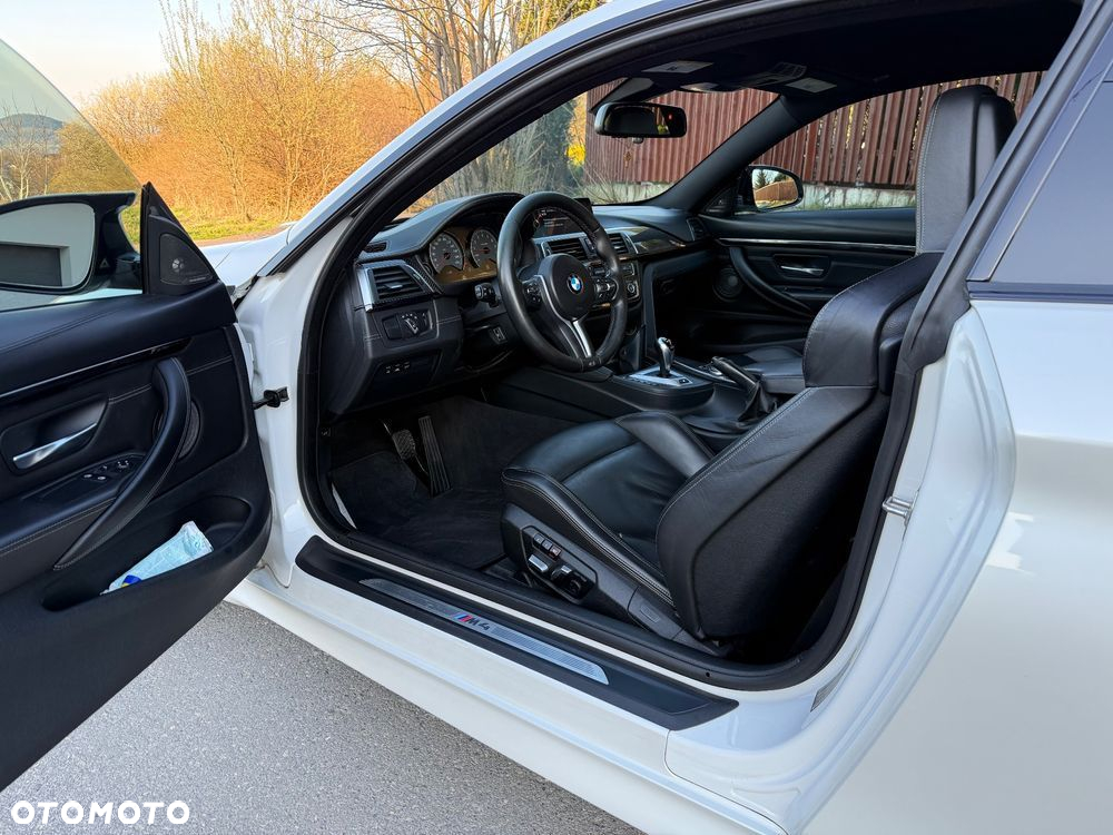 BMW M4 Coupe DKG - 8