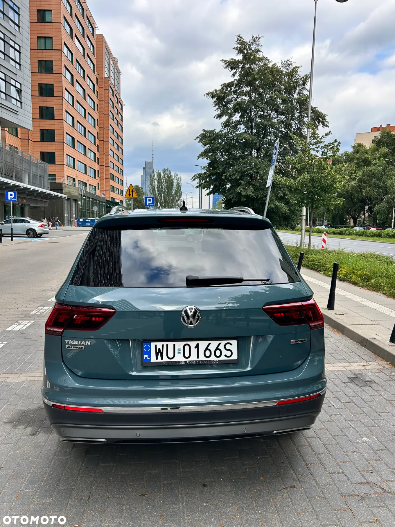 Volkswagen Tiguan Allspace 2.0 TSI 4Mot Highline DSG - 3