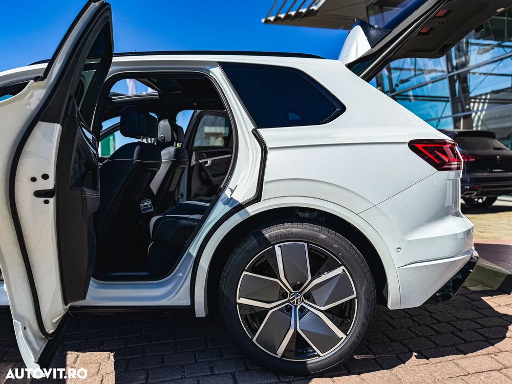 Volkswagen Touareg V6 TDI 4MOTION R-Line - 12