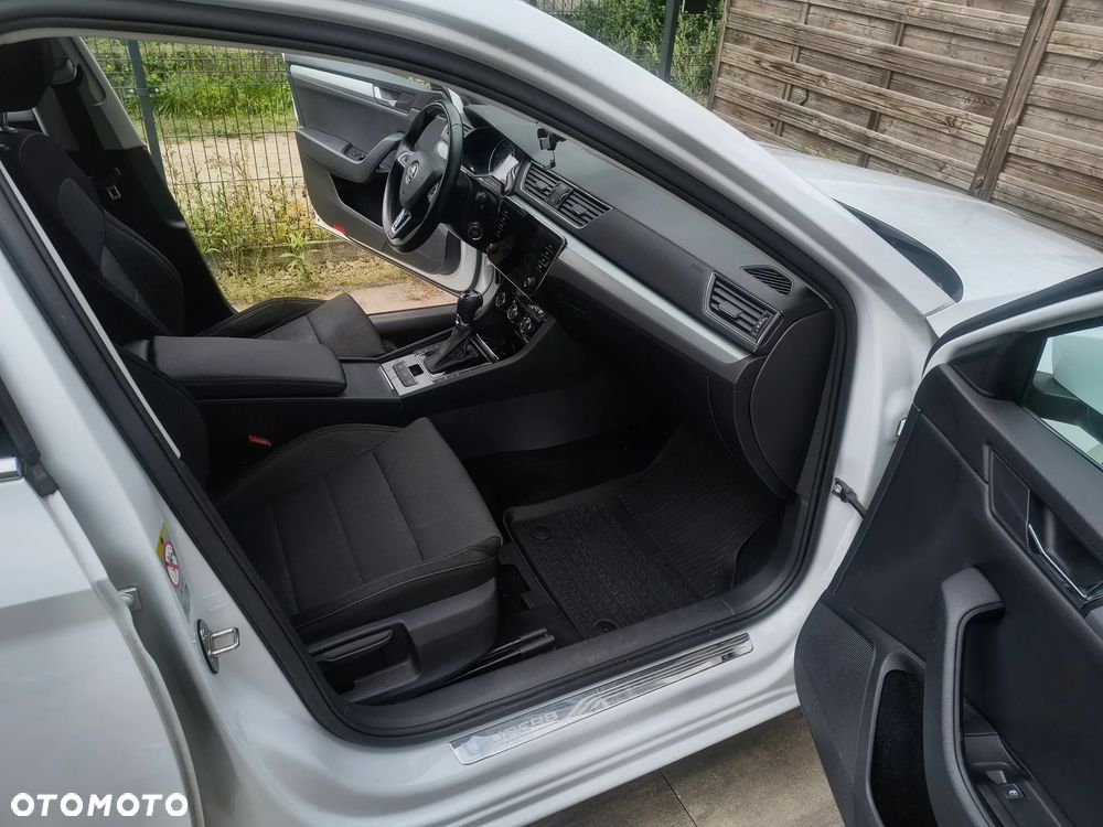 Skoda Superb 2.0 TDI Ambition DSG7 - 10