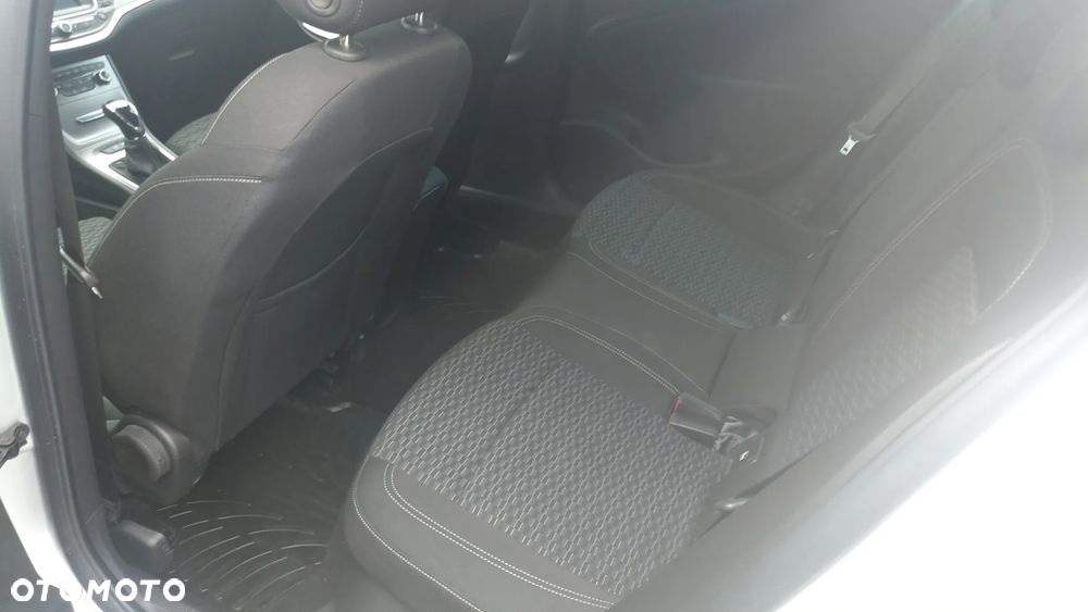 Opel Astra 1.6 CDTI Dynamic - 11